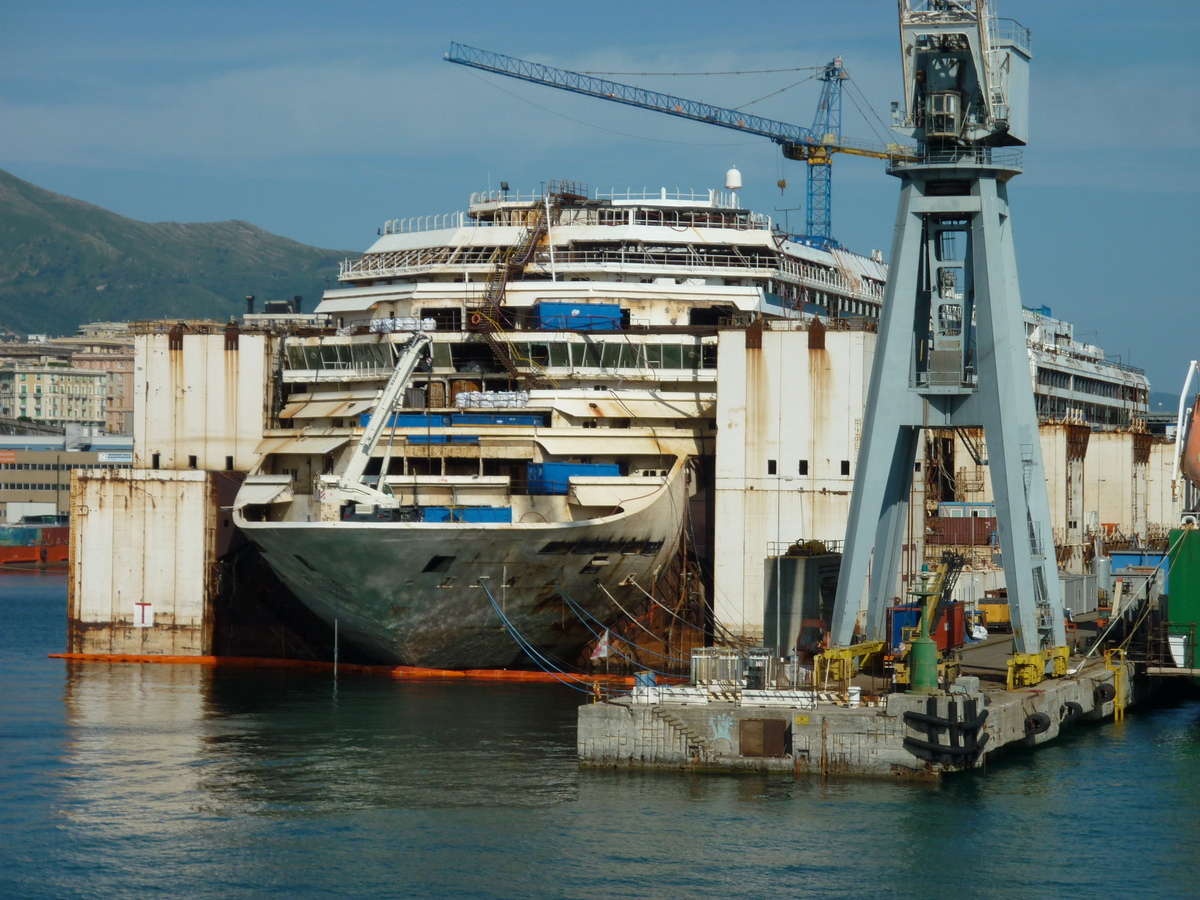 Costa Concordia, Genoa